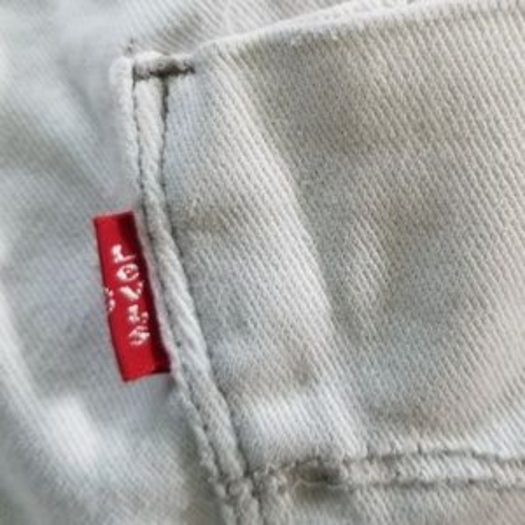 Levi's Rolled Hem White Denim Shorts Size 5 - Picture 5 of 8